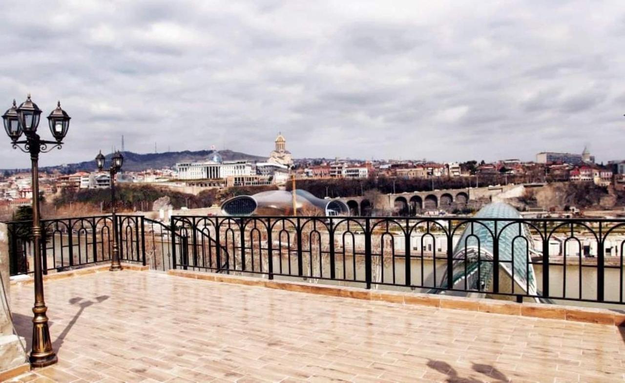 Barsuna Tbilisi Esterno foto
